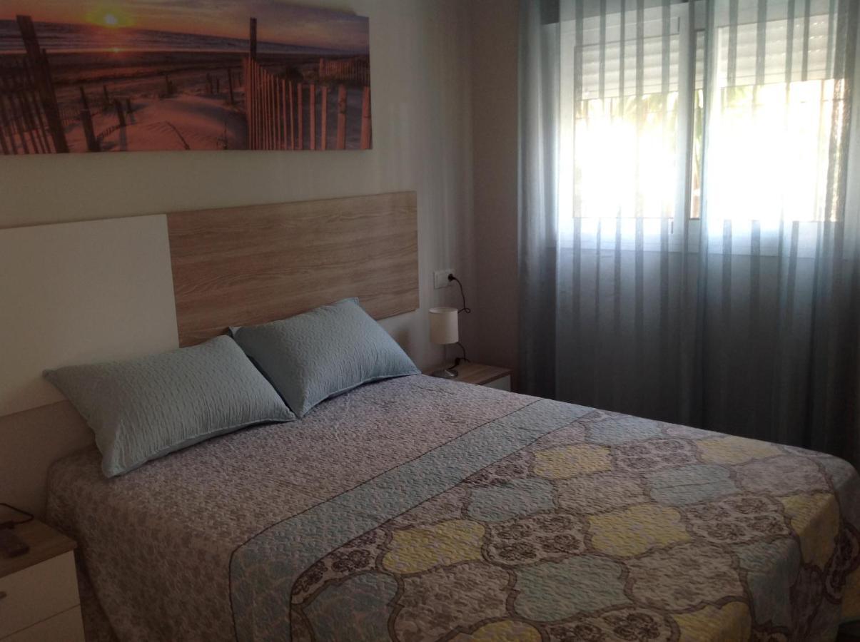 Apartamento Las Naciones 2 เบนัลมาเดนา ภายนอก รูปภาพ